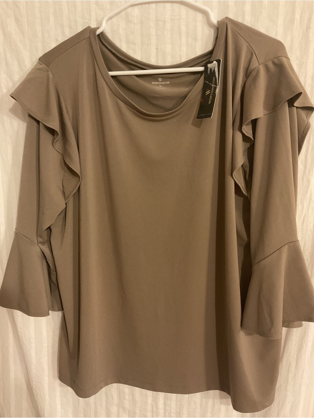 NWT Worthington Taupe Ruffle Sleeve Women's Top XL.